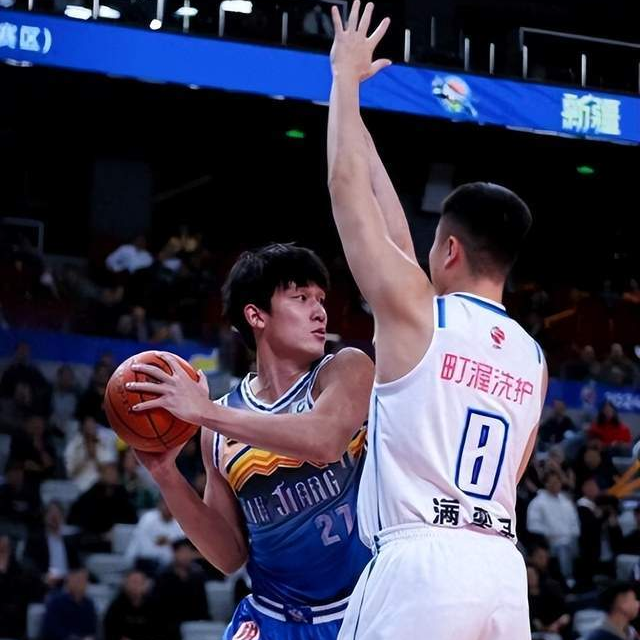 内线来说绝, 青年队的曲, 连续命中两